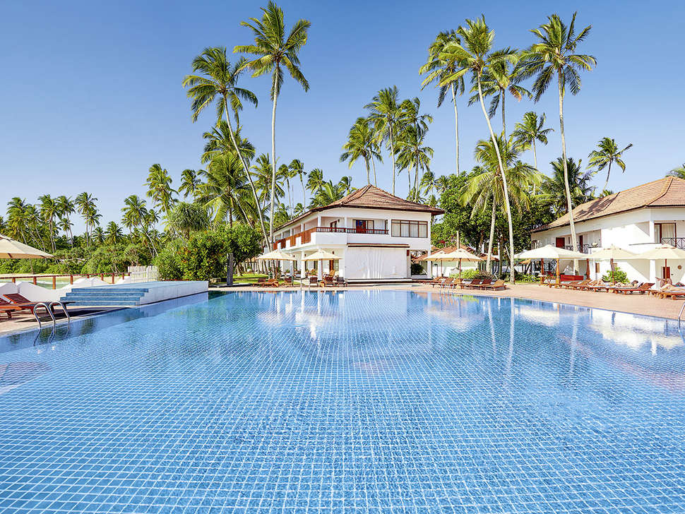 Ein Foto vom Pool im Dickwella Resort