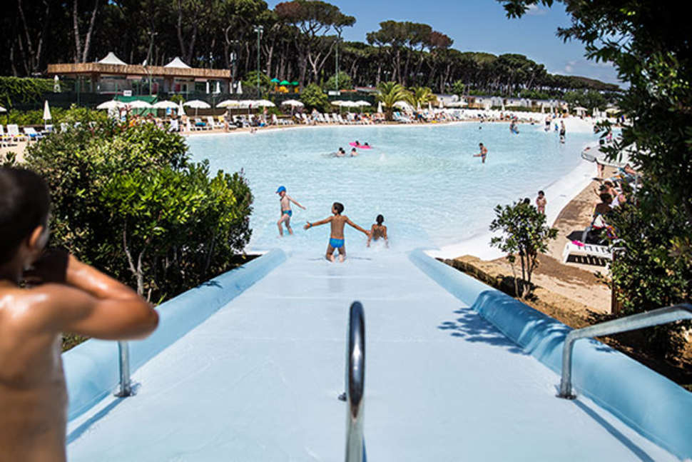 Een foto van het zwembad bij Camping Village Fabulous
