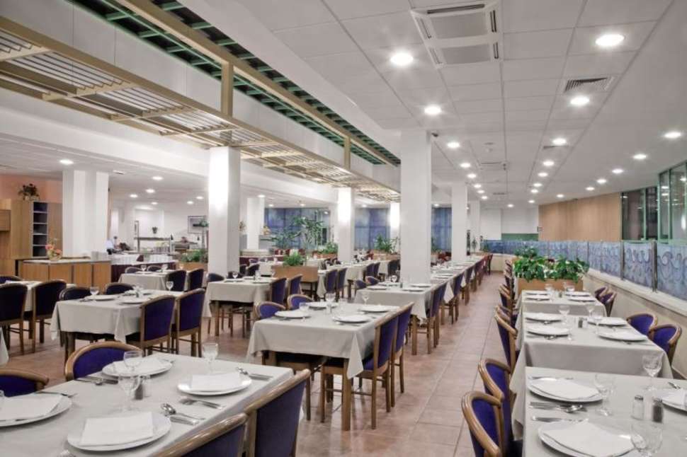 Een foto van de faciliteiten bij Bluesun Hotel Borak
