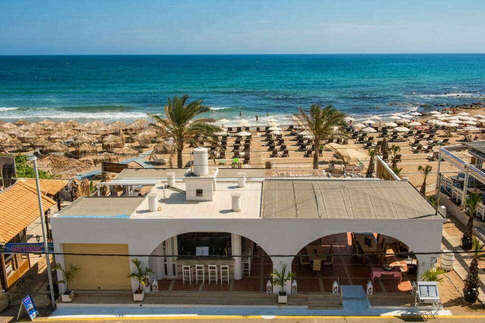 Een foto van de buitenkant van Hotel Smaragdine Beach