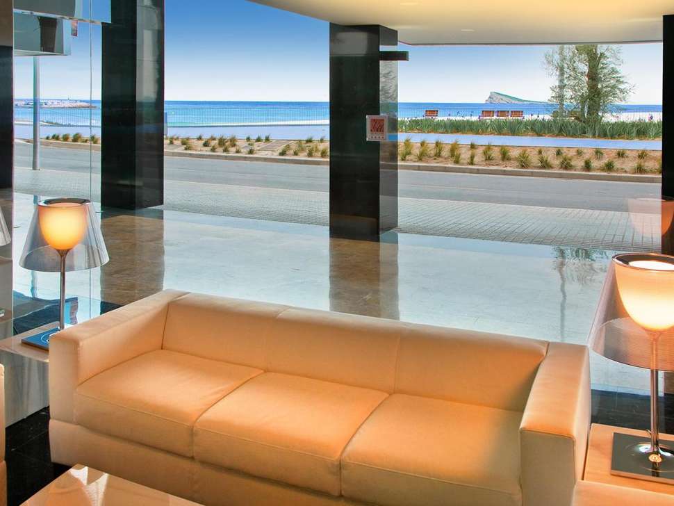Een foto van het interieur van Villa del Mar Hotel