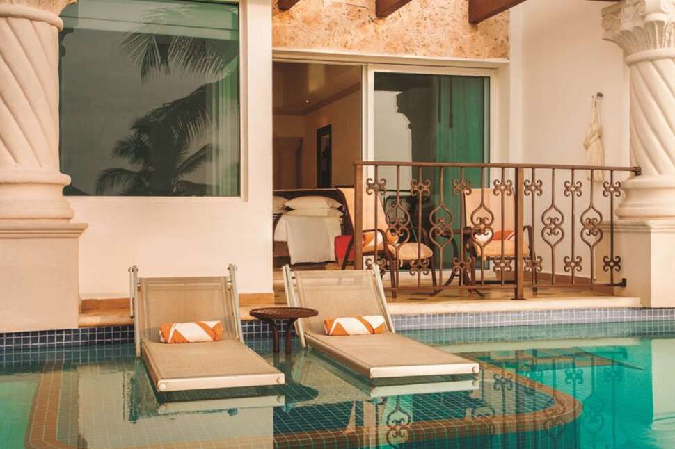 Een foto van het zwembad bij Hyatt Zilara Cancun