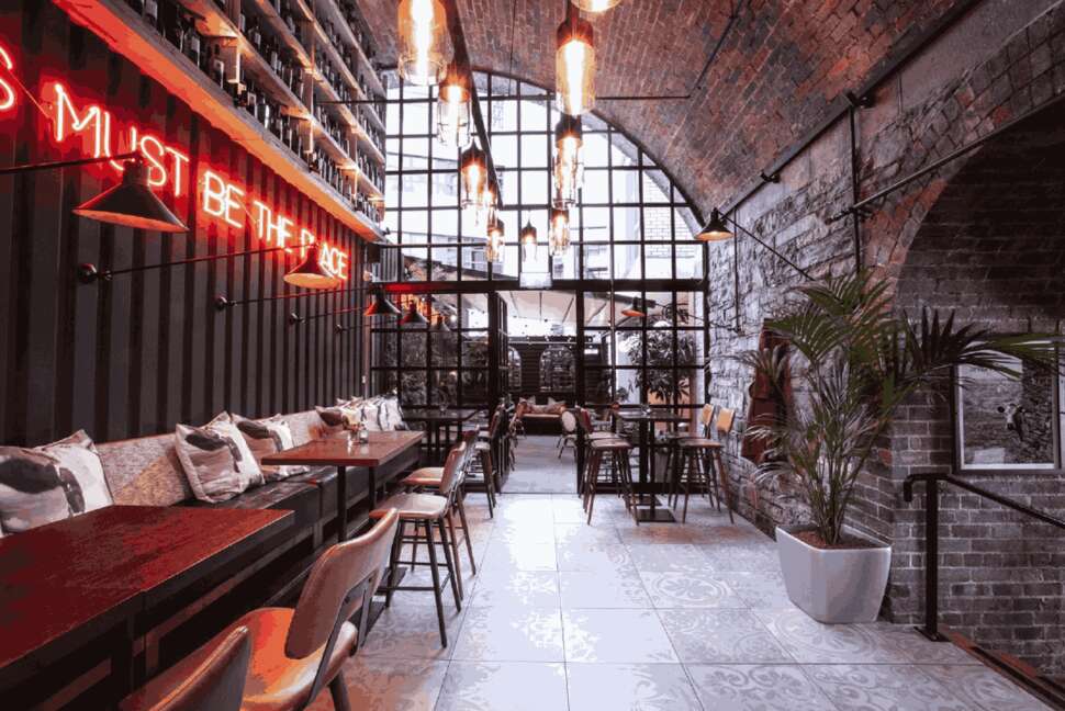 Een foto van The Address Connolly