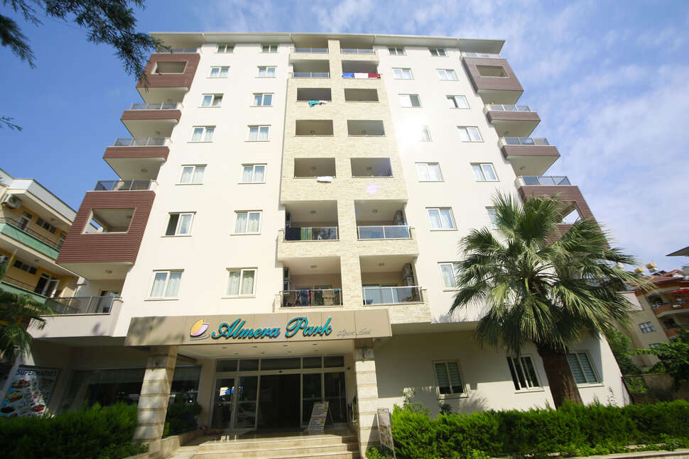 Een foto van de buitenkant van Almera Appartementen