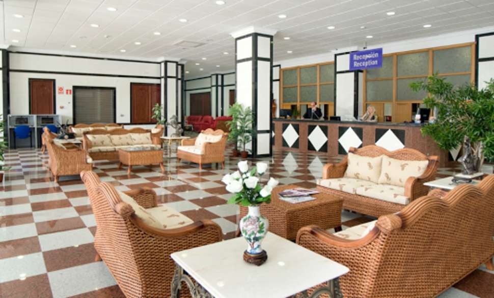 Een foto van het interieur van Nuriasol Appartementen