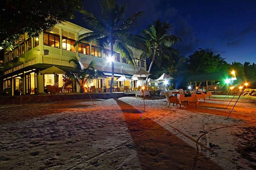 Een foto van het strand bij Hotel L'Archipel