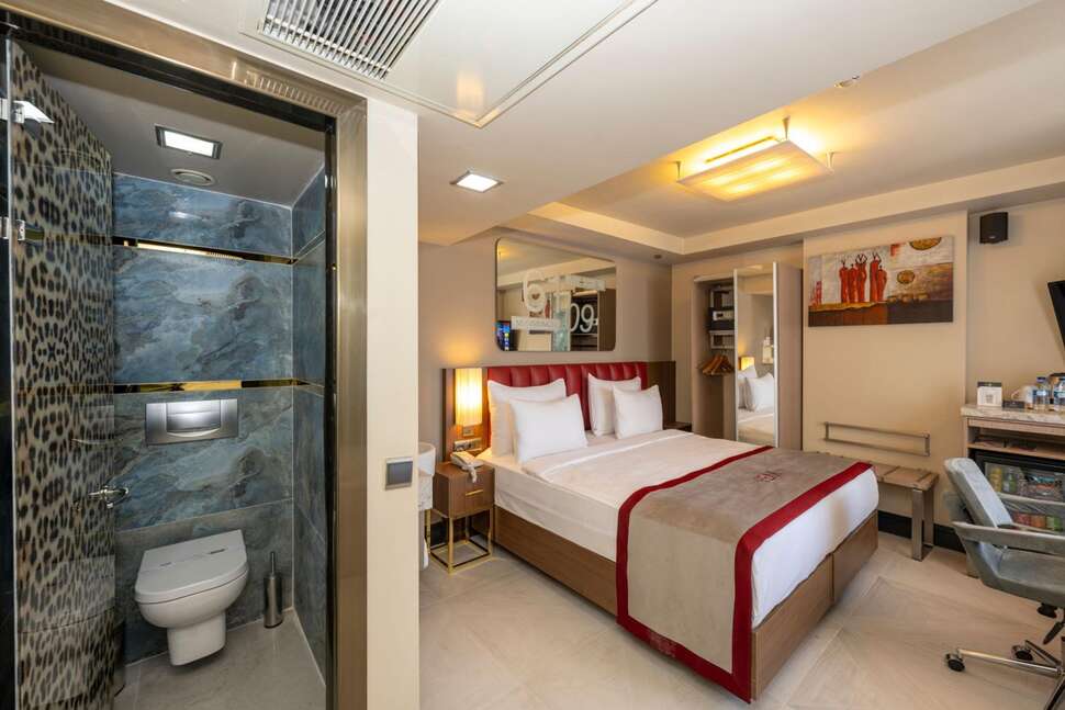 Een foto van Ramada by Wyndham Istanbul Pera