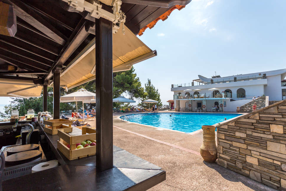 Een foto van het zwembad bij Alexander The Great Beach Hotel