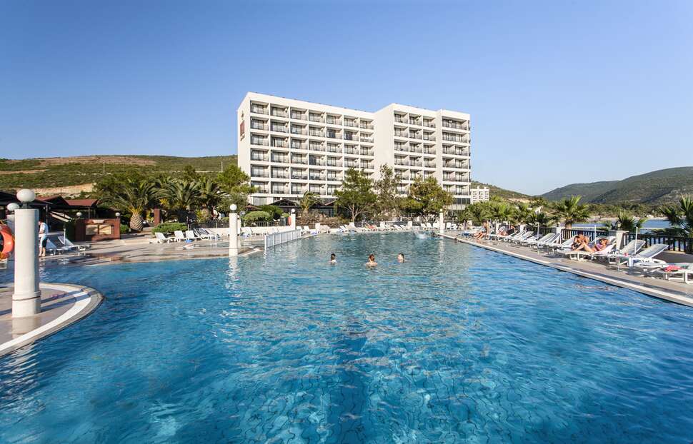 Een foto van de buitenkant van Tusan Beach Resort