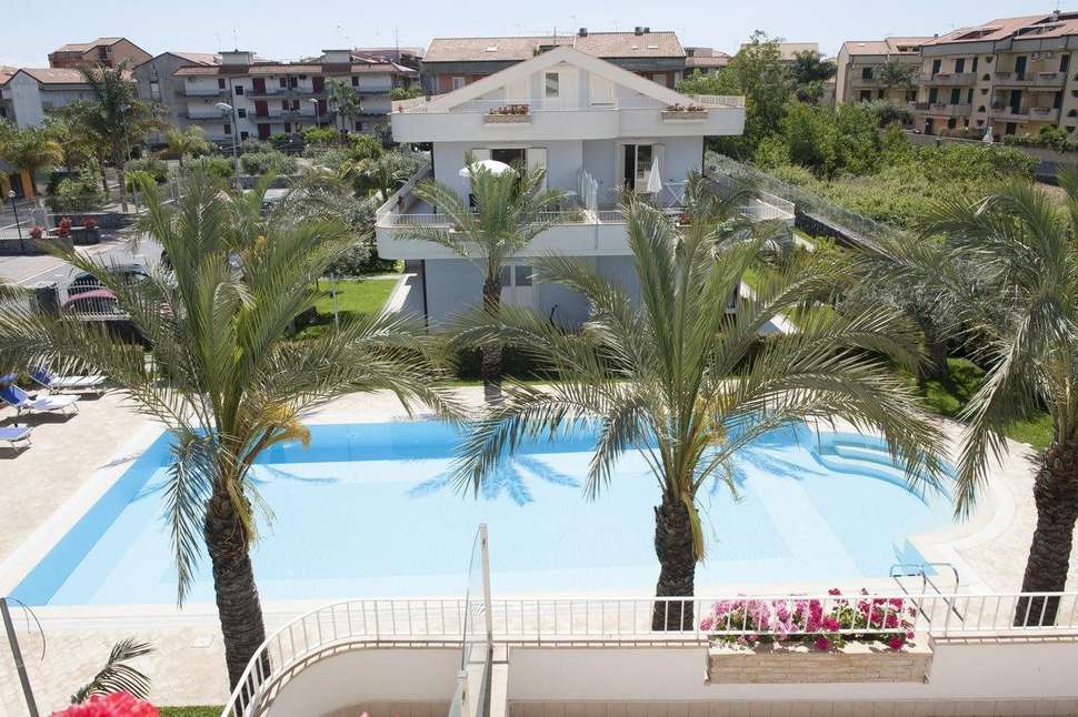 Een foto van het zwembad bij Villa Galati Resort