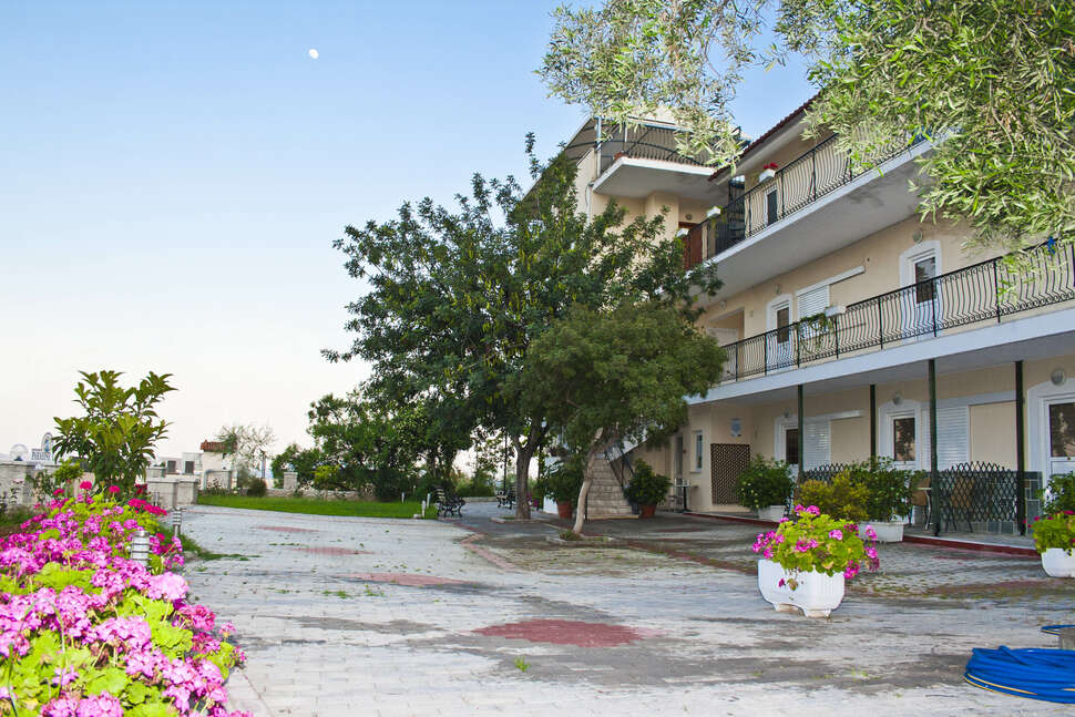 Een foto van Alonia Studios & Maisonettes