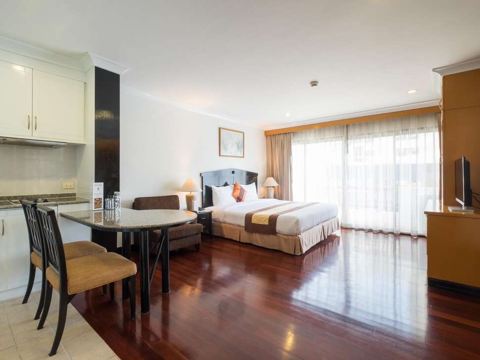 Ein Foto Admiral Suites Bangkok
