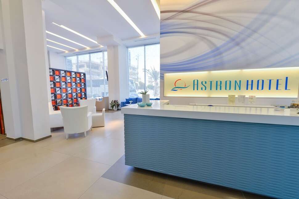 Een foto van het interieur van Hotel Astron