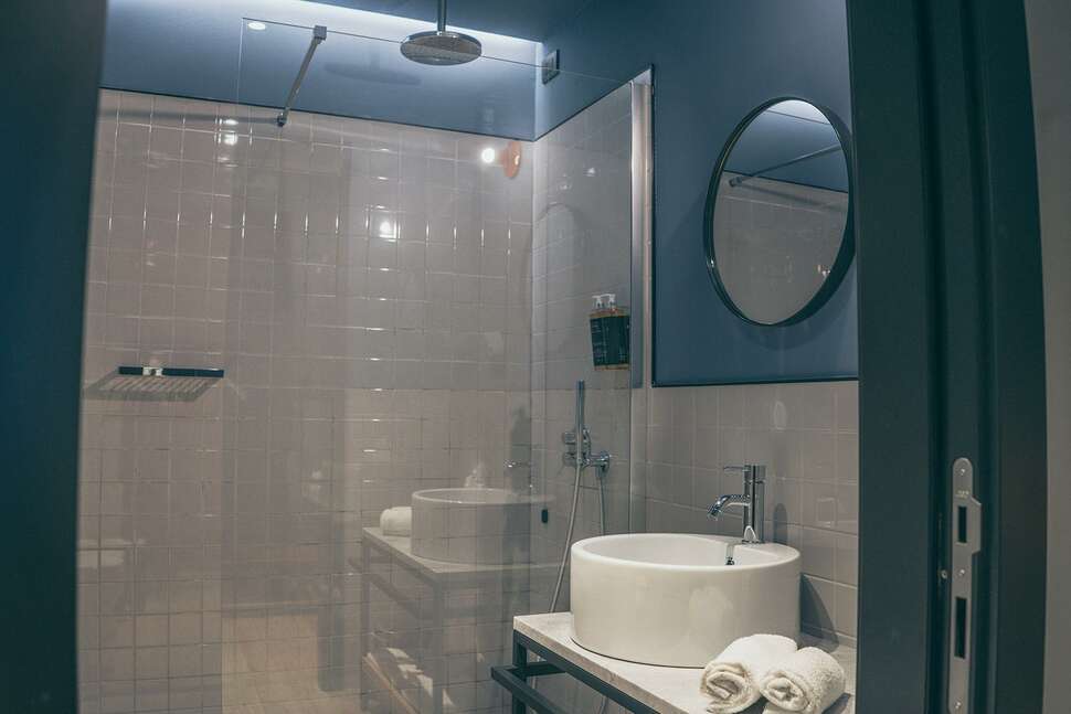 Een foto van The Poet Hotel