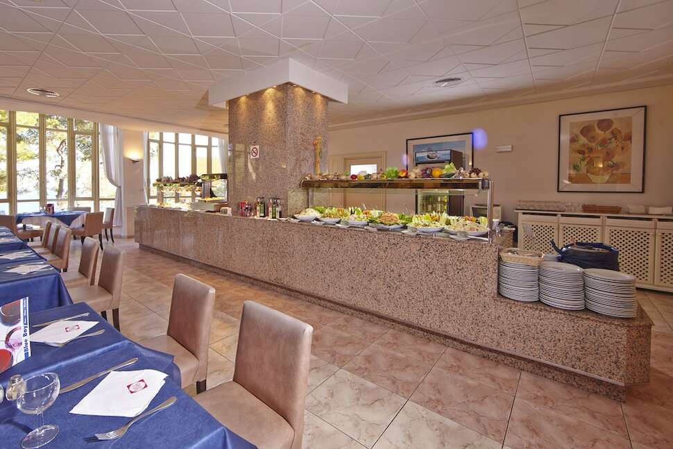 Een foto van de faciliteiten bij Blue Bay Hotel