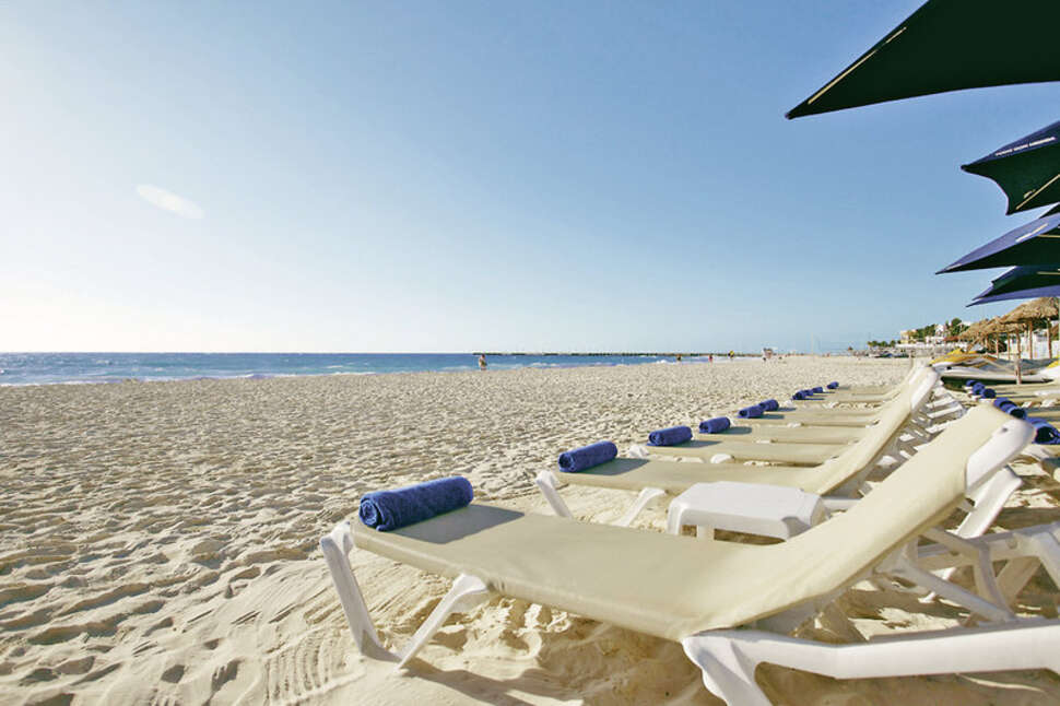 Een foto van het strand bij Nina Hotel & Beach Club