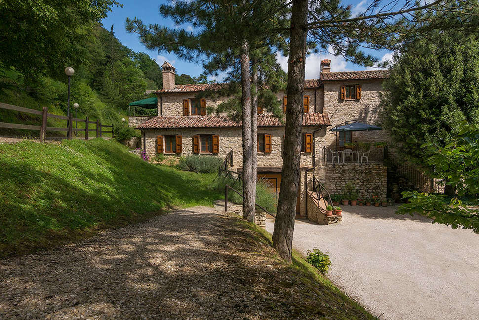Een foto van de buitenkant van Agrituristica Monte Acuto