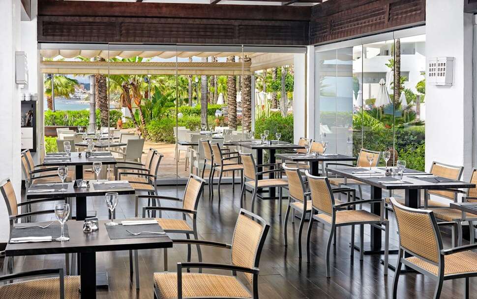 Ein Foto von den Einrichtungen im H10 Estepona Palace