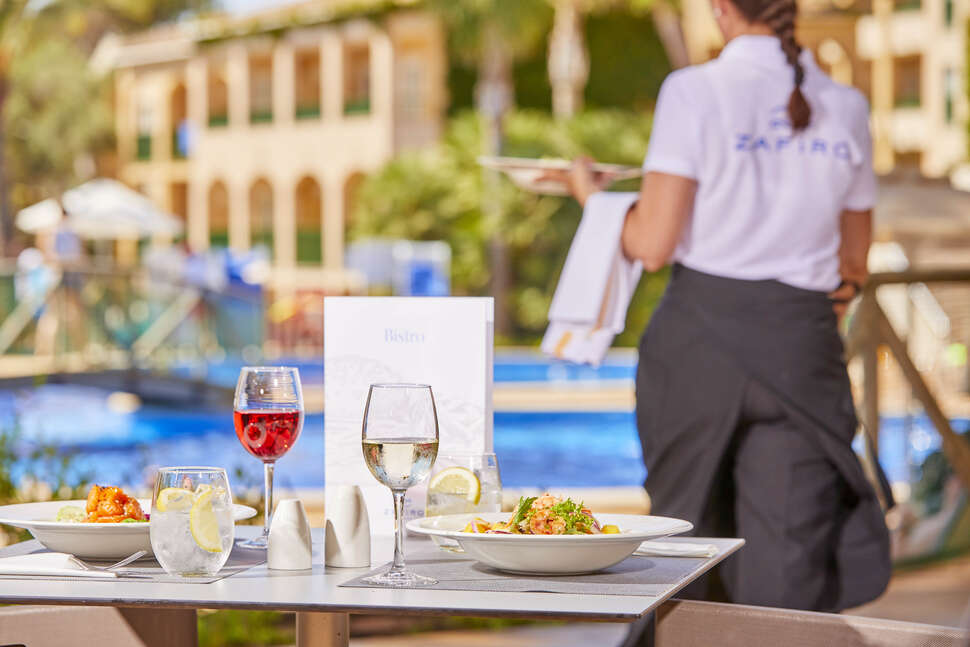 Een foto van Hotel Zafiro Cala Mesquida