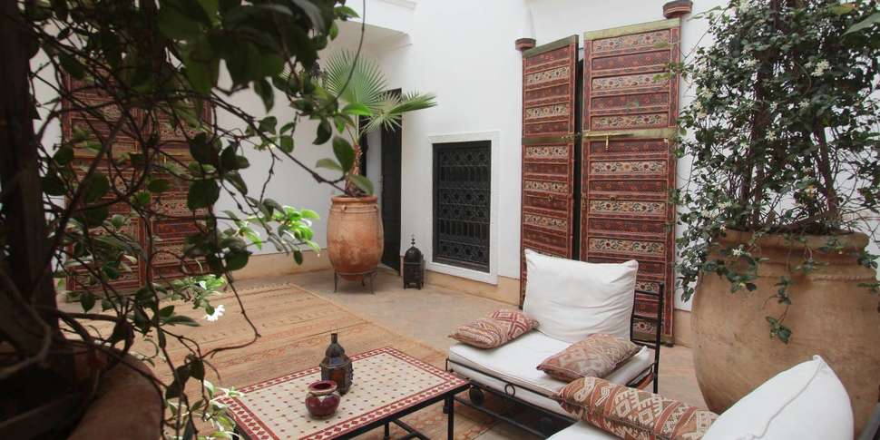 Een foto van het terras bij Riad Petit Karmela