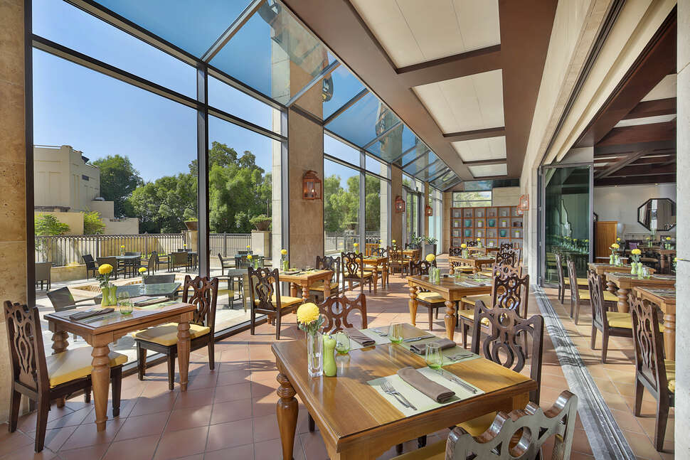 Ein Foto The Luxury Collection Hotel Ajman Saray