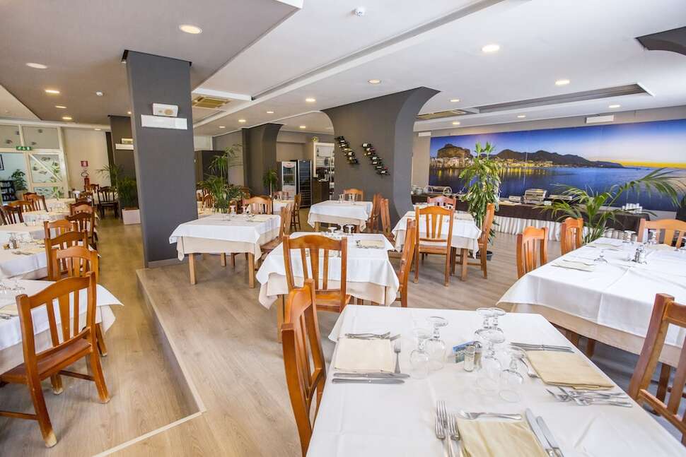 Ein Foto Hotel Tourist Cefalu