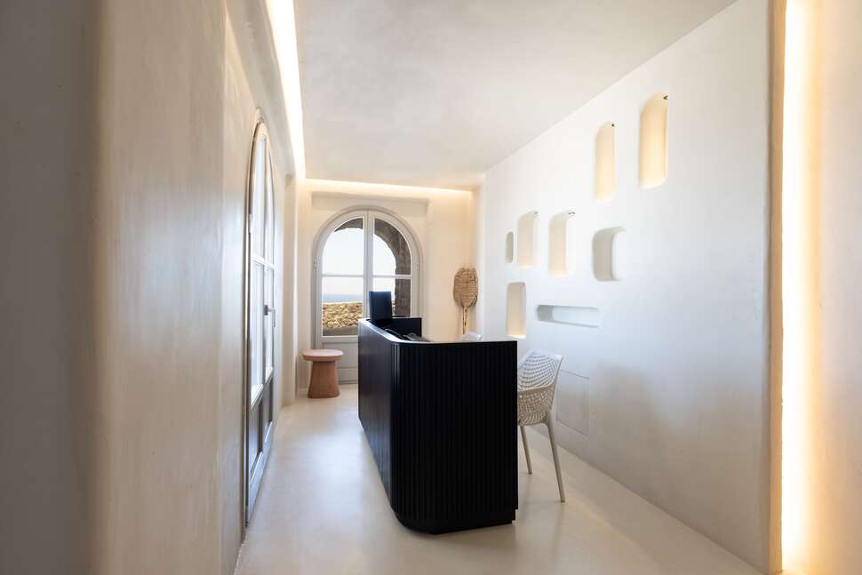 Een foto van Danae Suites Santorini