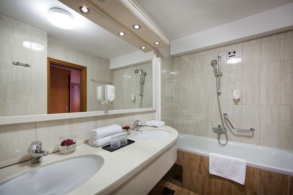 Ein Foto Remisens Family Hotel Excelsior