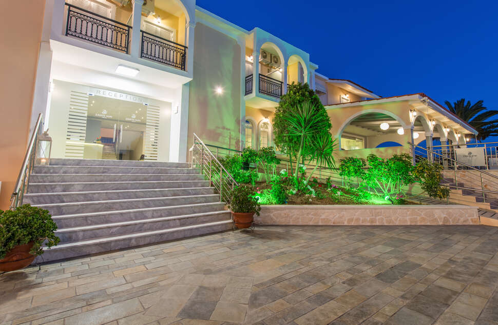 Een foto van de buitenkant van Zante Sun Resort