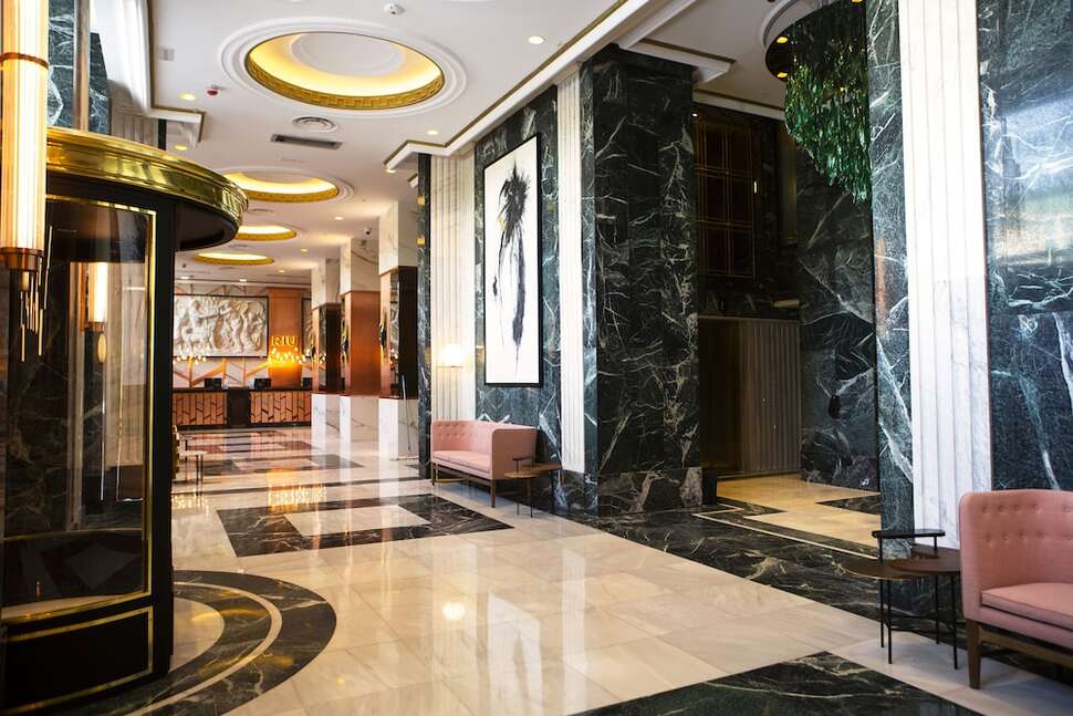 Een foto van het interieur van Riu Plaza Espana