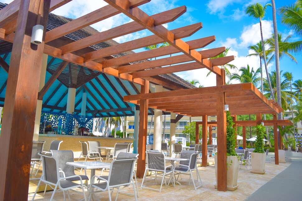 Een foto van het terras bij Vista Sol Punta Cana