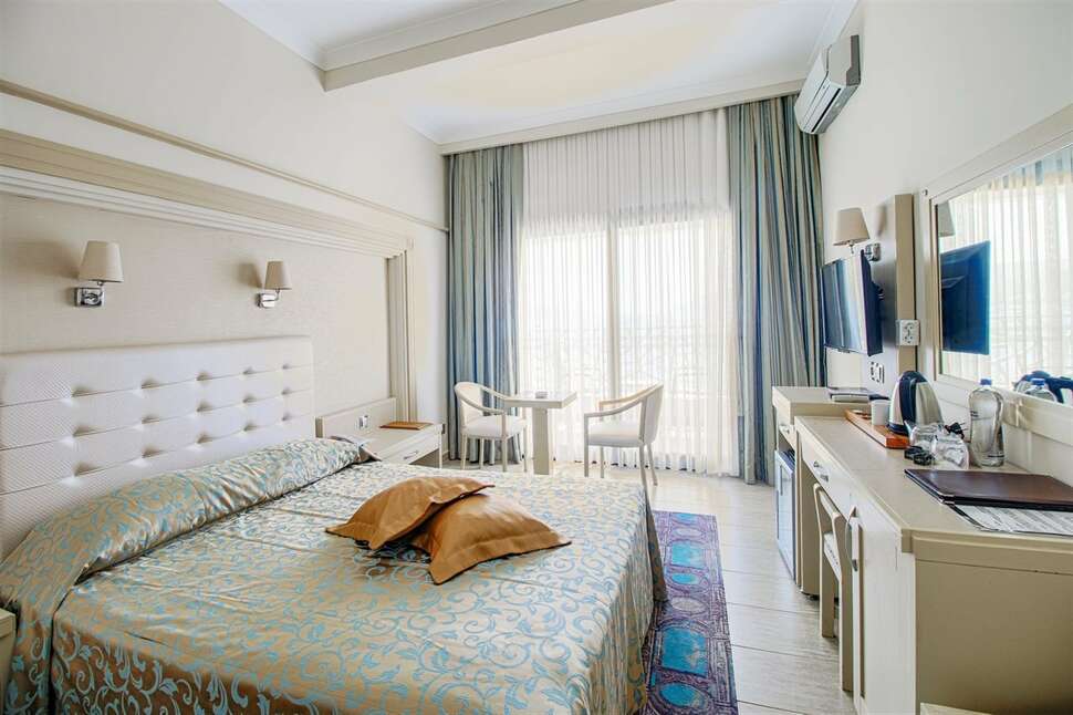 Een foto van Azka Otel