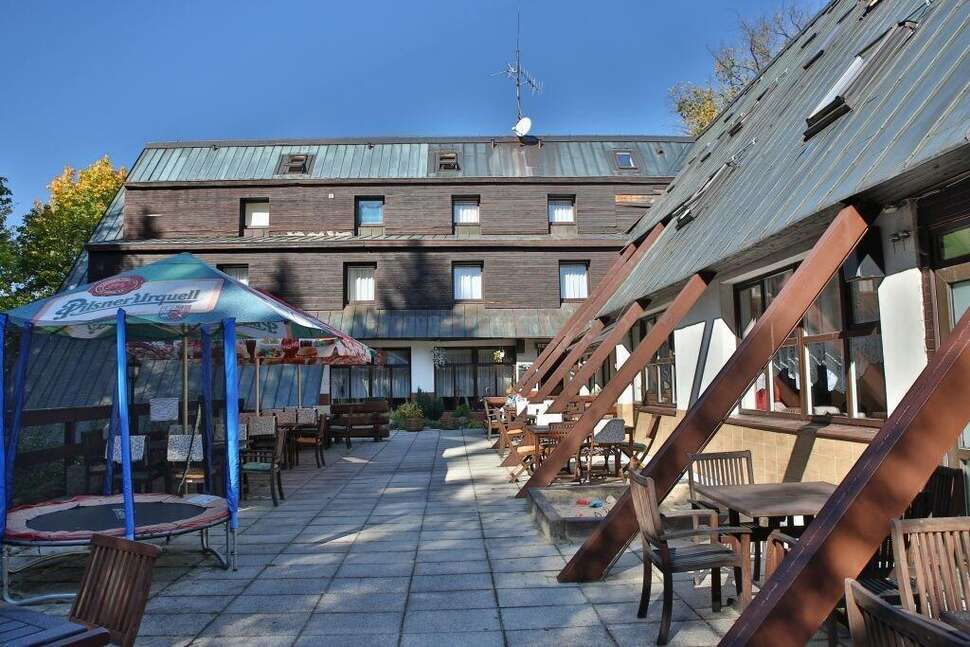 Een foto van het terras bij Harrachovka Spa & Wellness