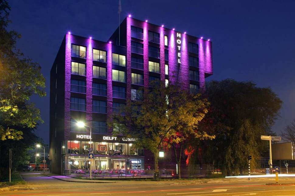 Een foto van de buitenkant van Hampshire Hotel Delft Centre