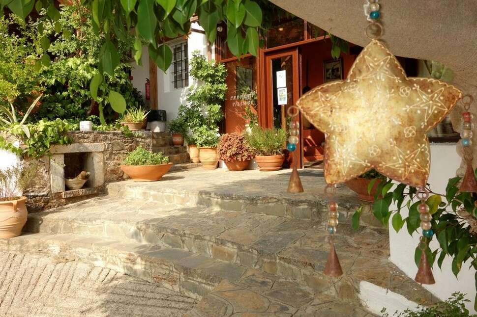 Een foto van de buitenkant van Cretan Village Hotel