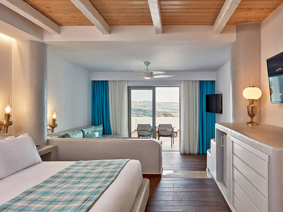 Ein Foto Esperos Village Blue & Spa