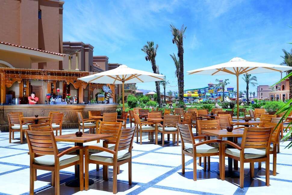 Een foto van het terras bij Charmillion Club Aquapark