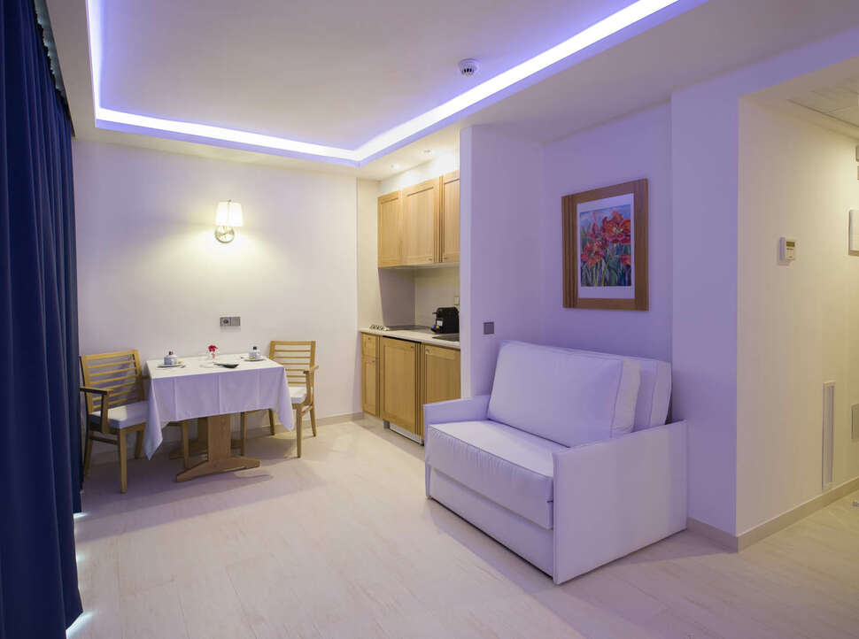 Een foto van My Way Luxury Ibiza Studios