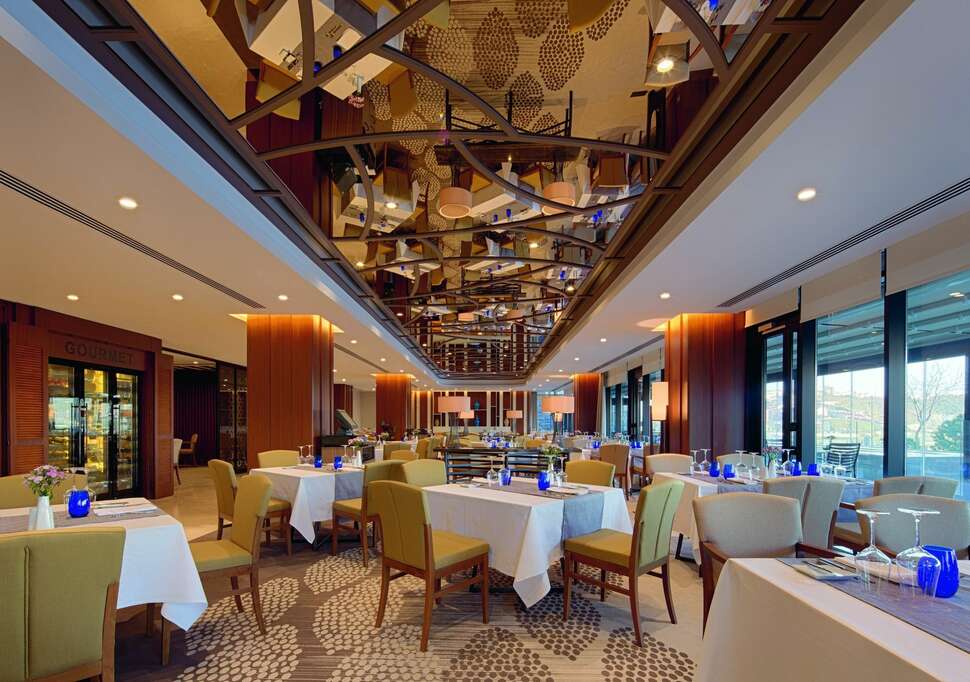 Een foto van Mövenpick Hotel Istanbul Golden Horn