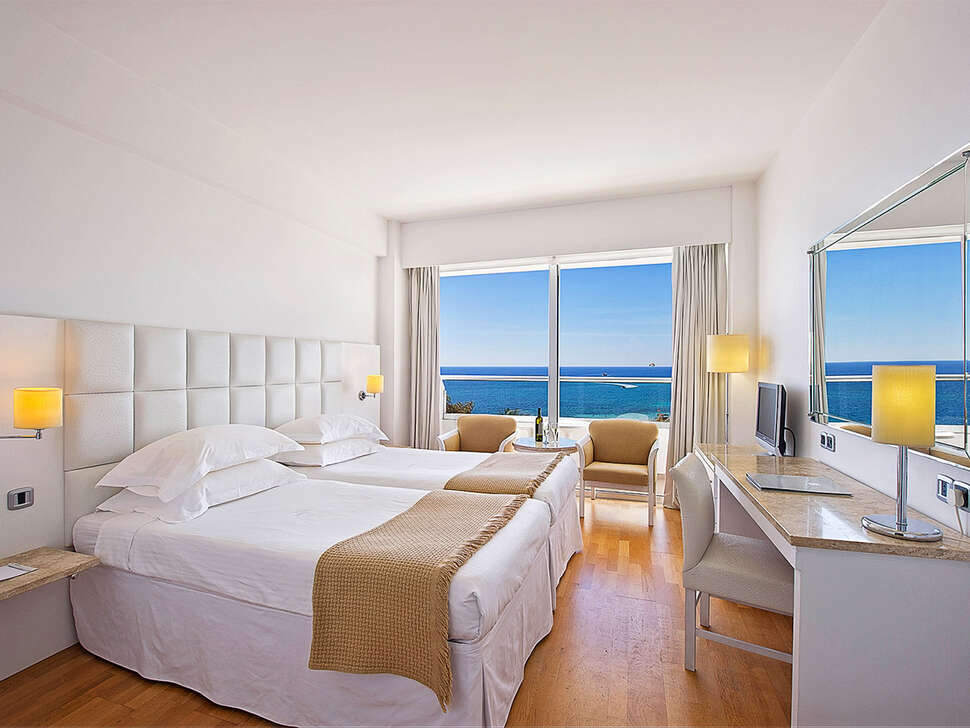 Een foto van Grecian Sands Hotel