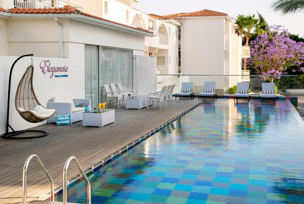 Ein Foto vom Pool im The King Jason Paphos