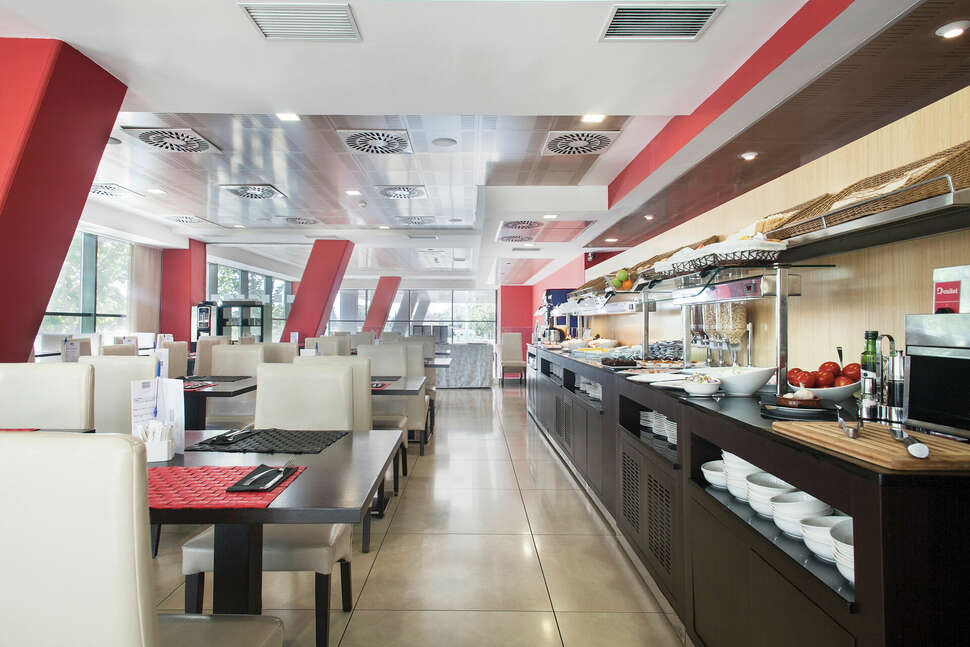 Een foto van de faciliteiten bij Hotel 4 Barcelona