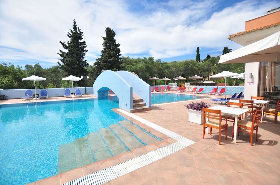 Een foto van het zwembad bij Michelangelo Resort