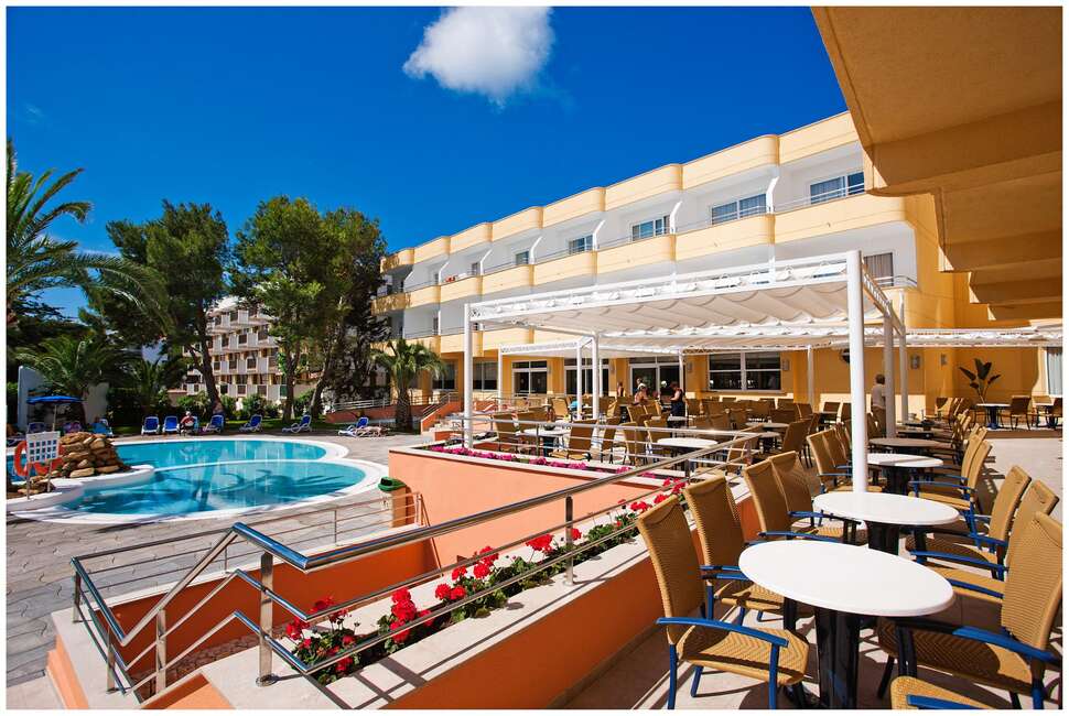 Een foto van het zwembad bij Hotel Spa Sagitario Playa