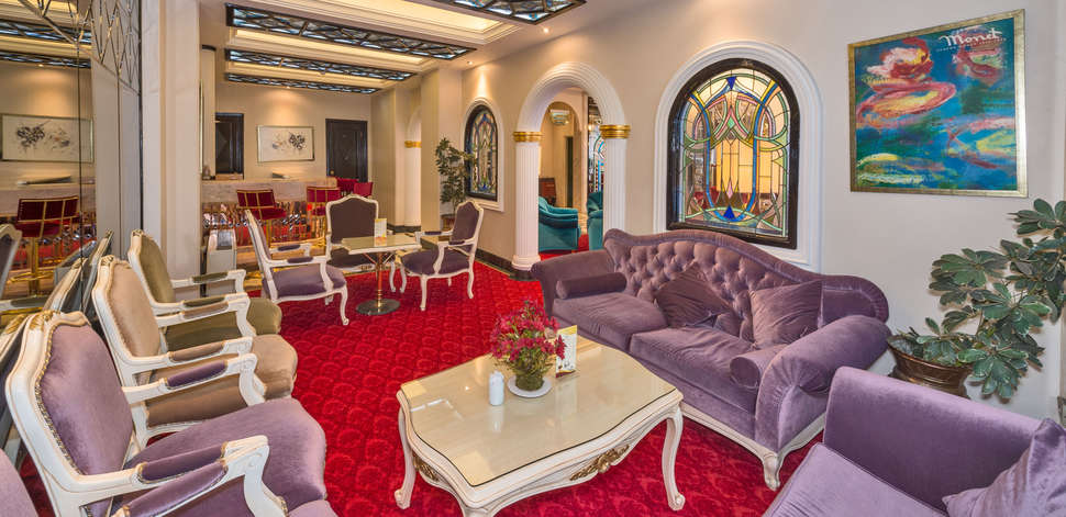 Een foto van het interieur van Green Anka Hotel