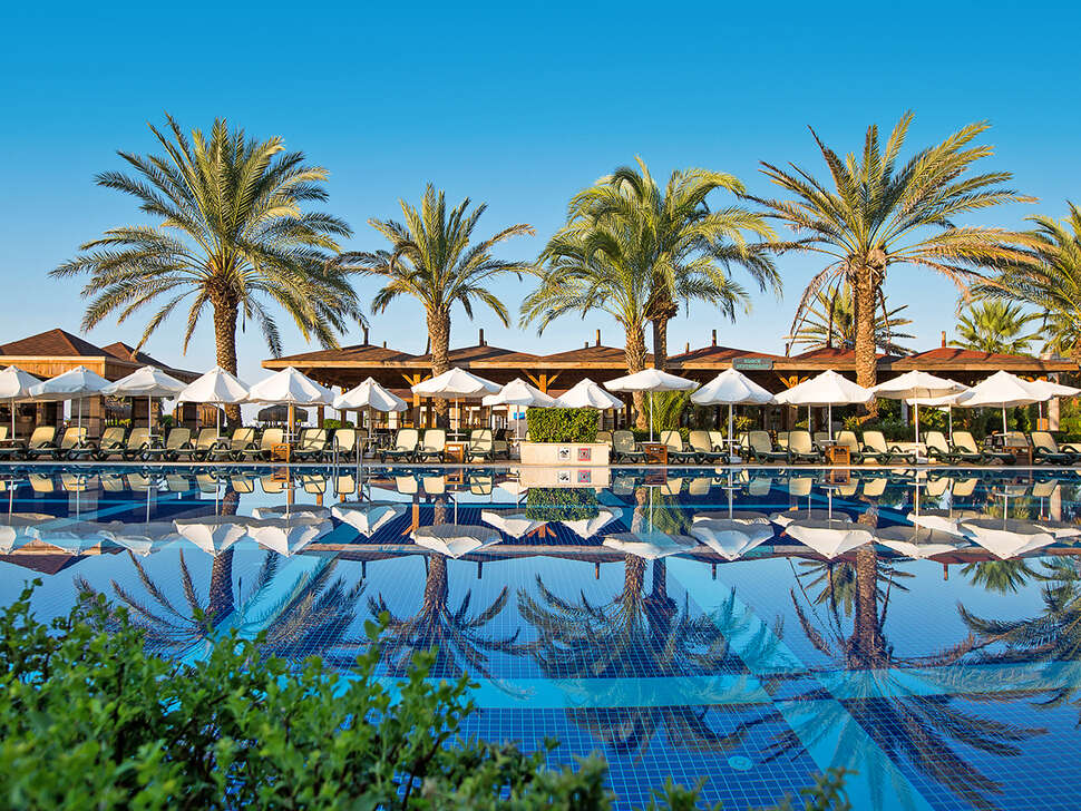 Ein Foto vom Pool im Crystal Tat Beach Pearl Collection