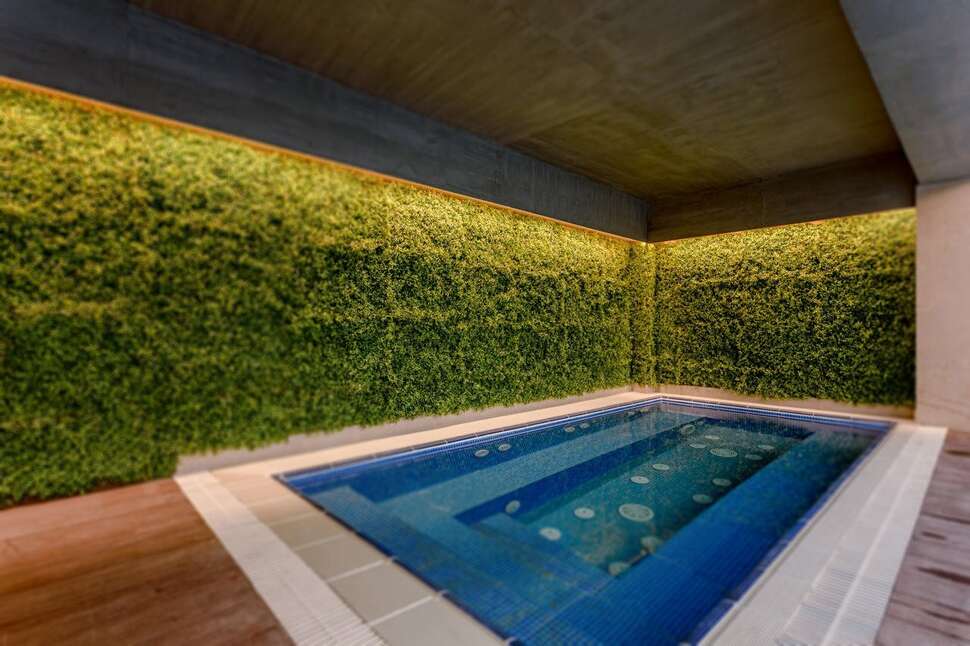 Een foto van Ramada by Wyndham Tbilisi Old City
