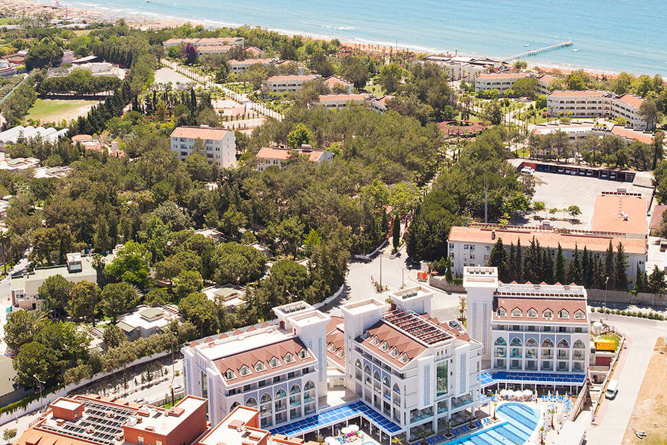 Ein Foto von der Außenansicht des Diamond Elite Hotel & Spa