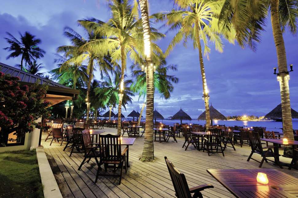 Een foto van het terras bij Villa Park Sun Island