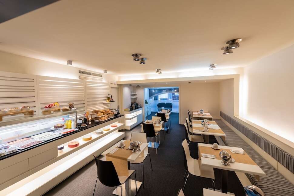 Ein Foto von den Einrichtungen im Atenea Rekord Suites